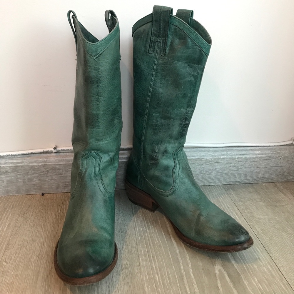 COPY - Frye Turquoise cowboy boots size 6.5
